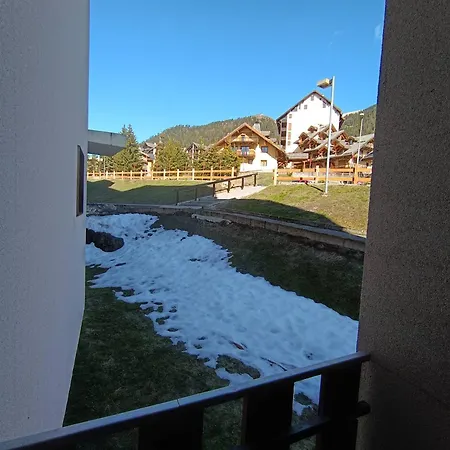 Pour 2 Pers A - Proximite Pistes Et Commerces - Parking Inclus - Petit Budget - Fr-1-445-154 Apartment